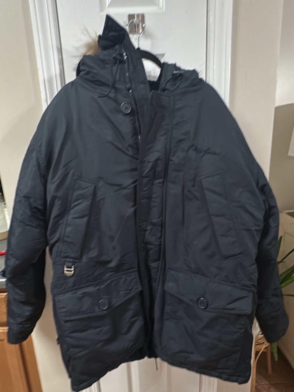 Phat Farm Vintage Down Parka
Dark blue  Faux Fur Hood
2000s Y2K Hip Hop